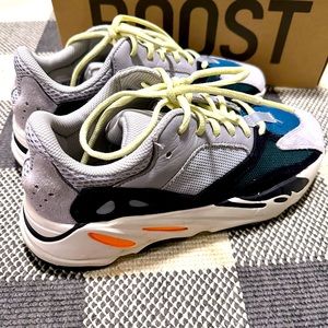 Yeezy Boost 700 Wave Runner Adidas Sneakers Shoes Men Size 8.5